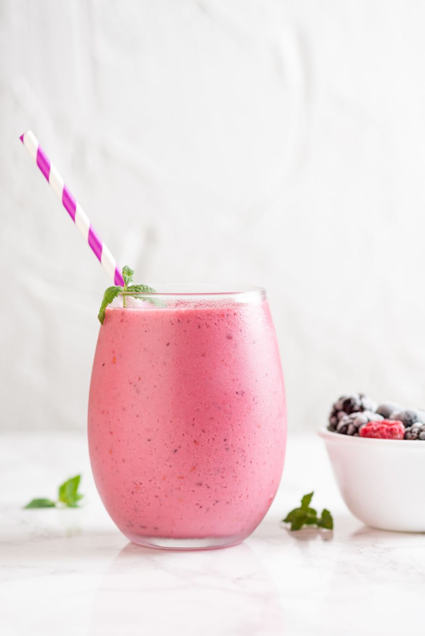 Satisfy your cravings with this diabetic friendly mixed berries with almond milk smoothie 